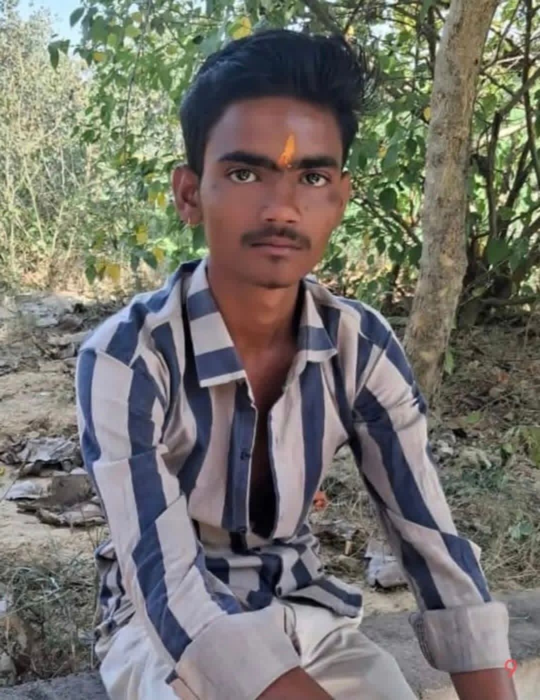 मिटटी के ढेर में दफन मिला किशोर का शव