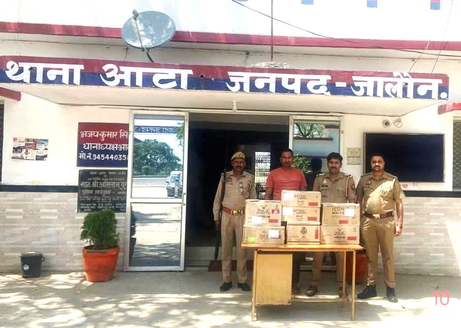 सात पेटी शराब के साथ पुलिस ने किया गिरफ्तार