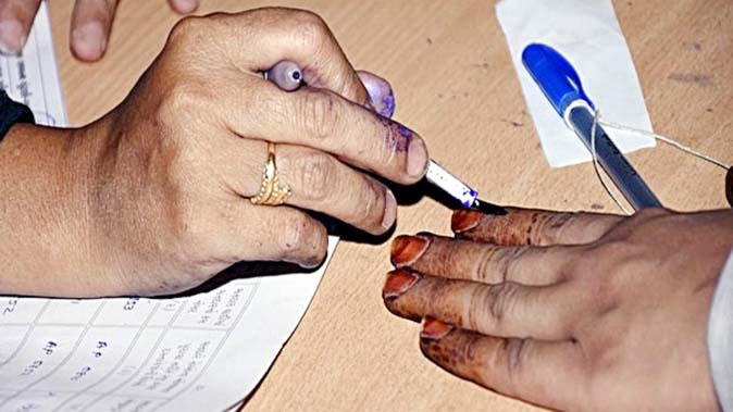 मतदान के दिन छुट्टी: ECI का एलान