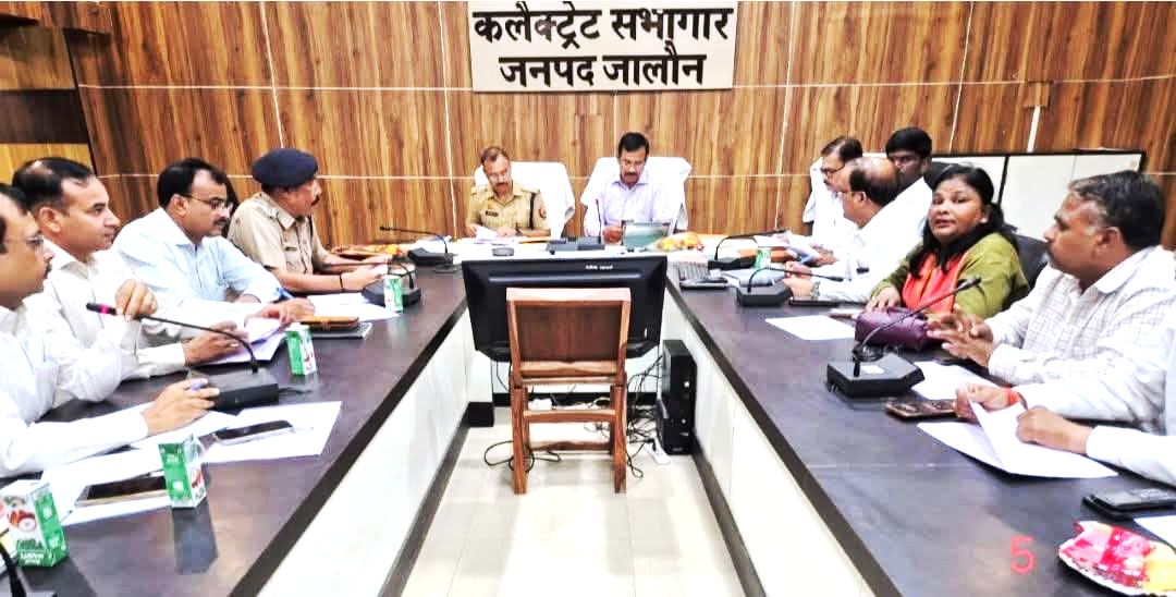 सड़क पर अब अनुशासन की सीधी रेखा