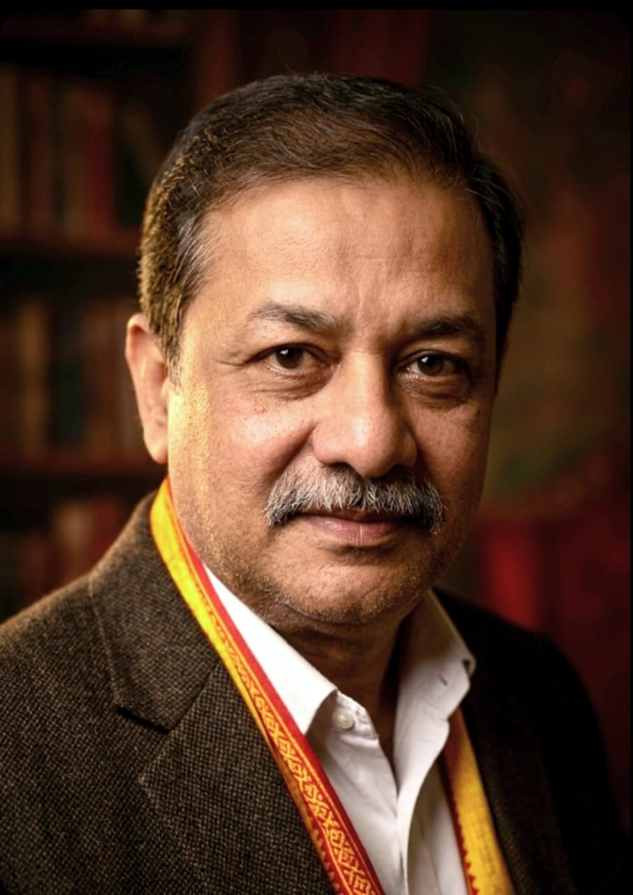 एक ऐसी कहानी जिसमें दीवारें खामोश हैं, लेकिन स्क्रीन बोल रही….