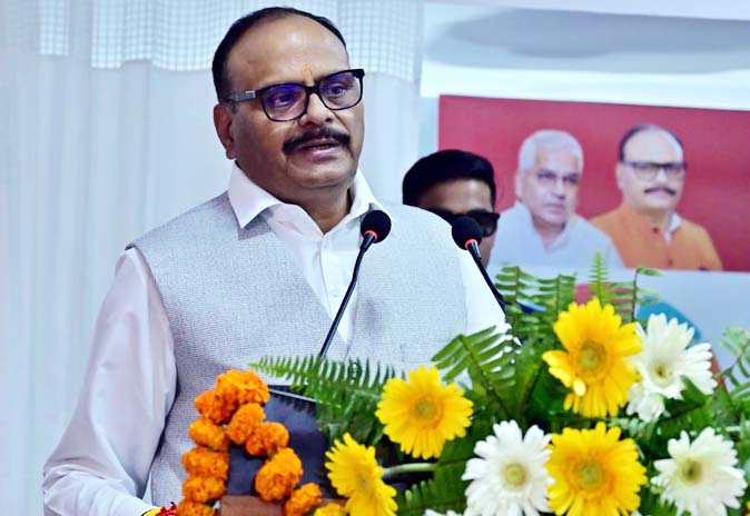 डिप्टी सीएम ब्रजेश पाठक का सख्त एक्शन