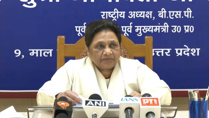 सिलिंडर के दाम बढ़ेः चुनाव काल की तरह अब भी डीजल-पेट्रोल के दाम नियंत्रित करे सरकारः मायावती