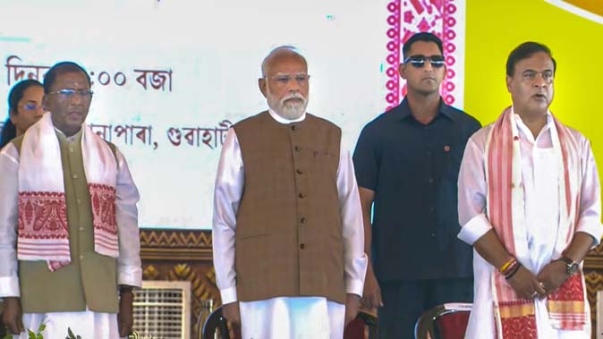 हिमंत बिस्व सरमा लगातार दूसरी बार बने असम के सीएम, तीन दलों के चार विधायक बने मंत्री