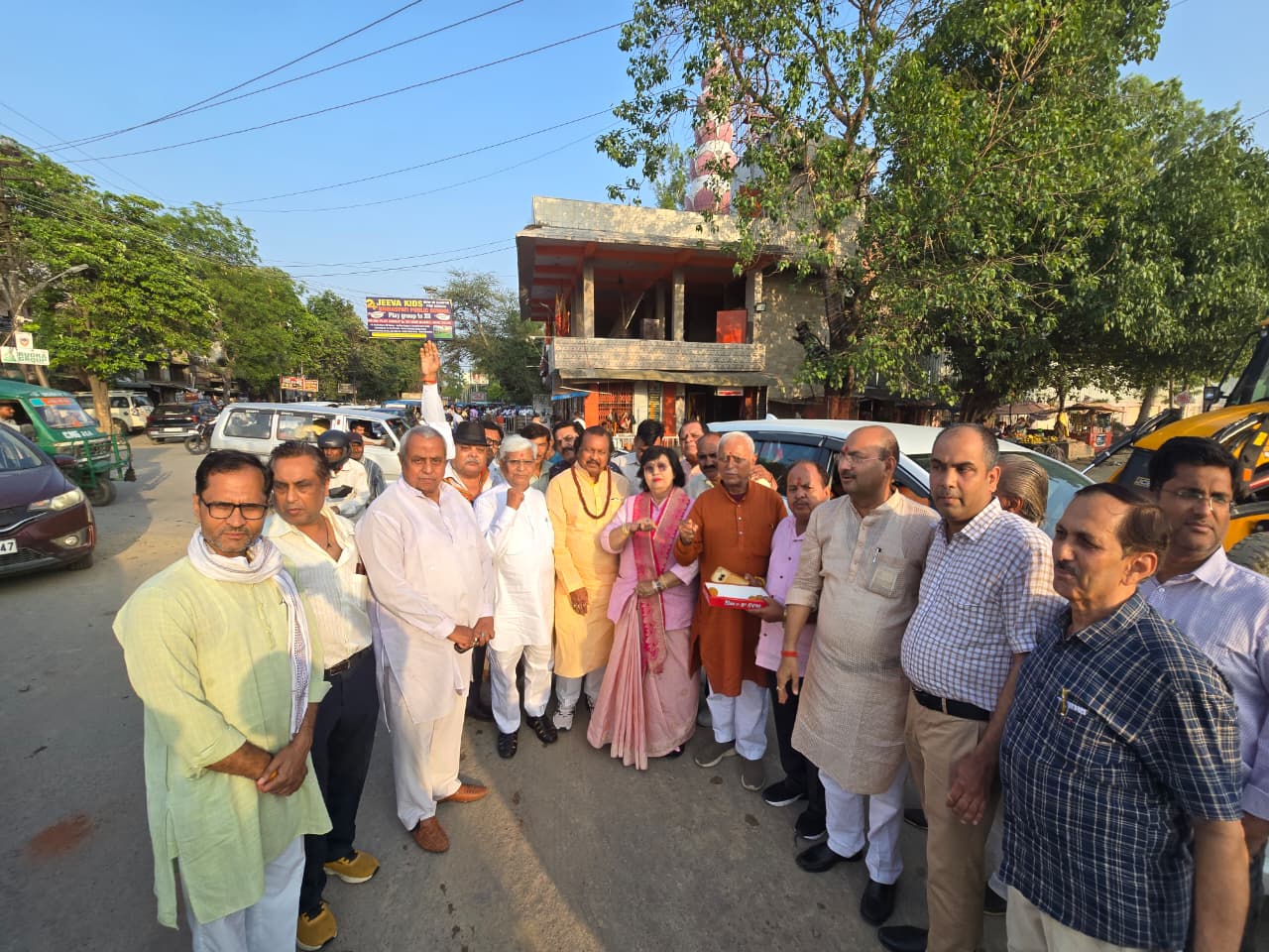 ​अटल विचार मंच ने मनाया भाजपा की शानदार जीत का जश्न, मिष्ठान वितरण कर खुशी का इजहार किया