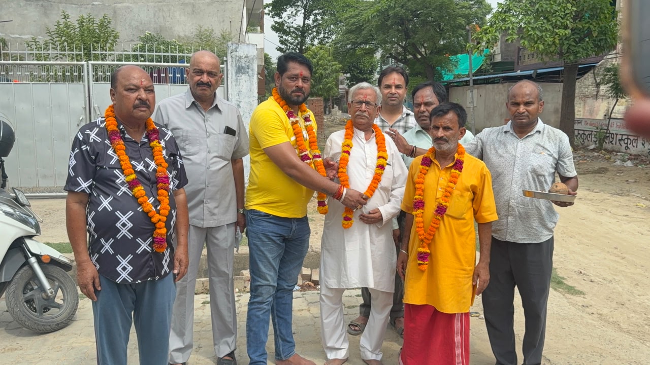 पार्षद योगेंद्र शर्मा ने किया का विकास कार्यों का भूमि पूजन