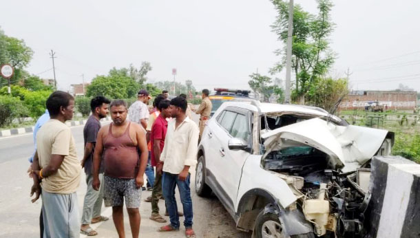 पुलिया से टकराई तेज रफ्तार कार; सिपाही समेत तीन की मौत