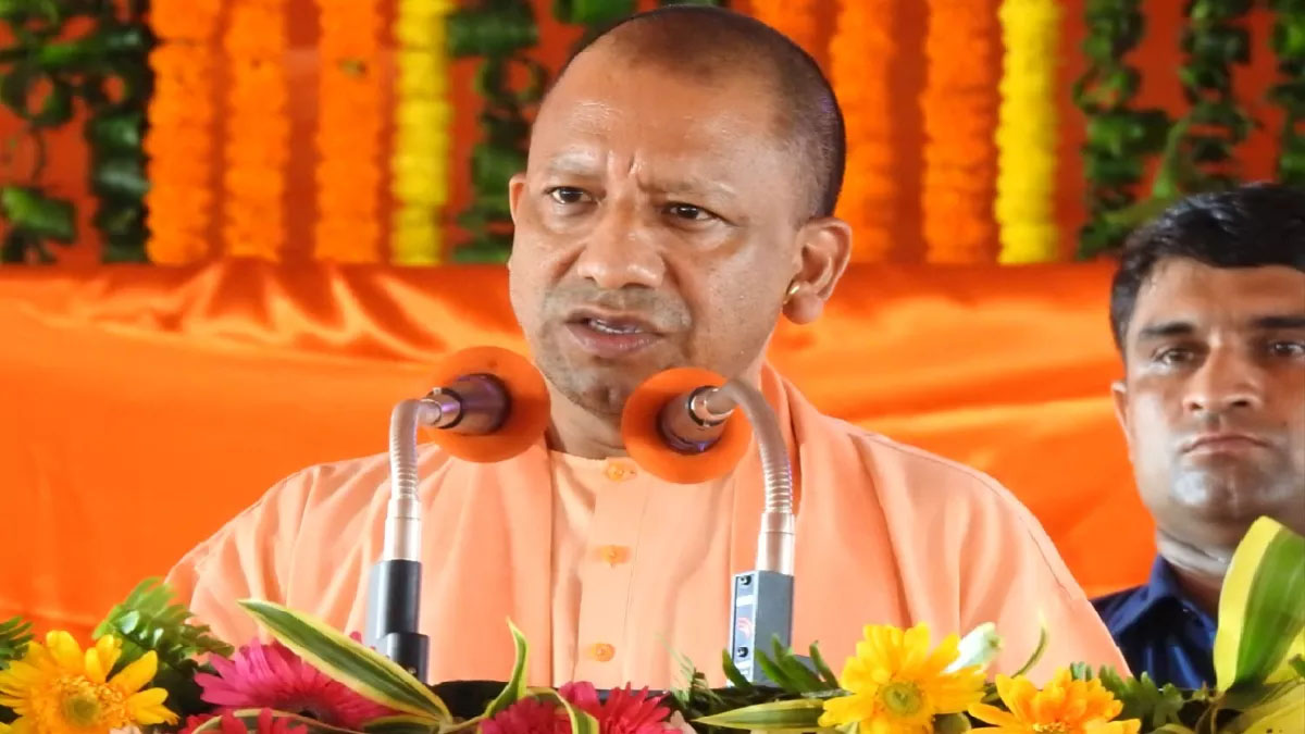 गोरखपुर में सीएम योगी: 994 करोड़ की 14 परियोजनाओं की दी सौगात, बोले- आस्था पर प्रहार करने वाले अब बने आस्थावान