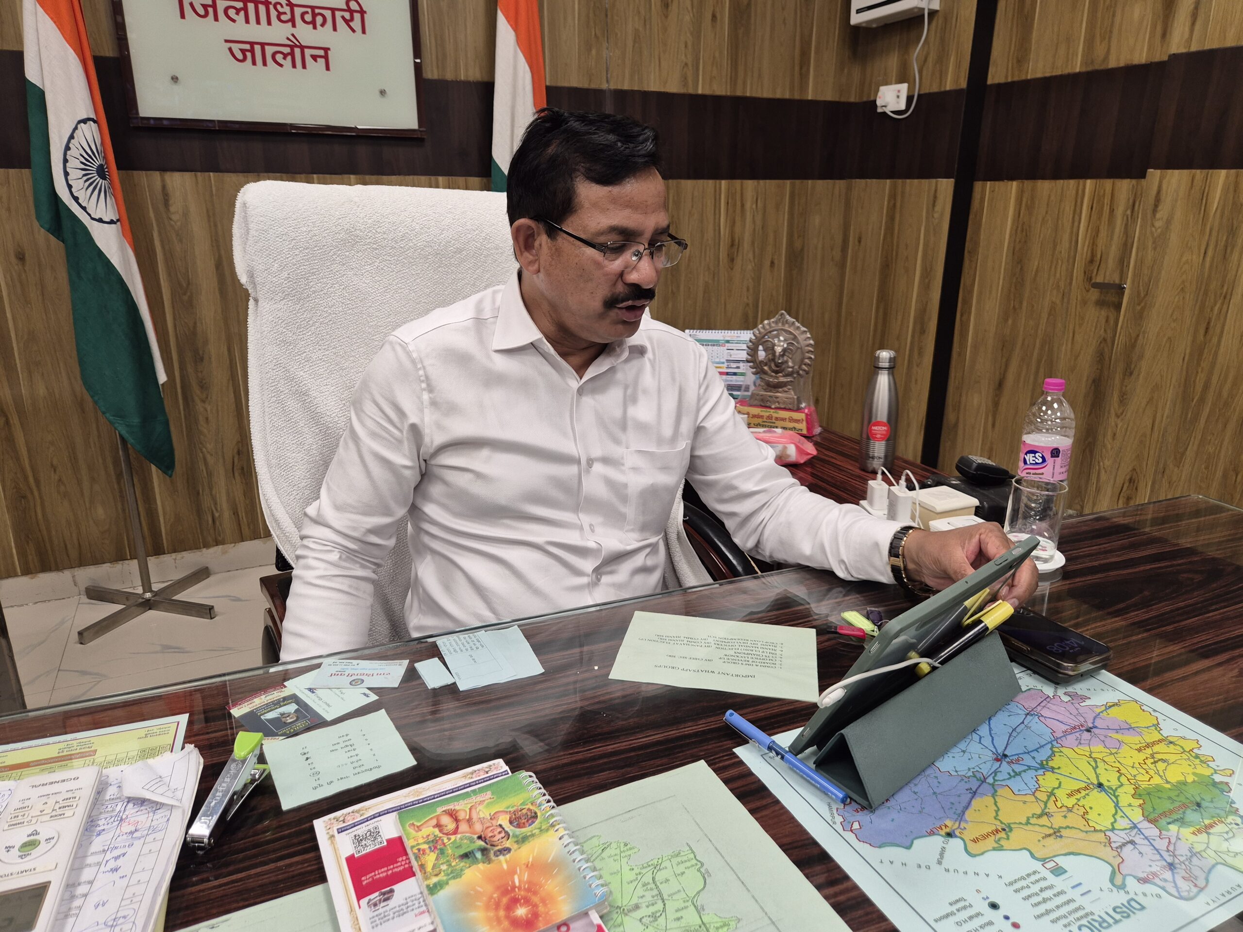 बरसात में गौवंशों की सुरक्षा सर्वोच्च प्राथमिकता, लापरवाही पर होगी कड़ी कार्रवाई – डीएम