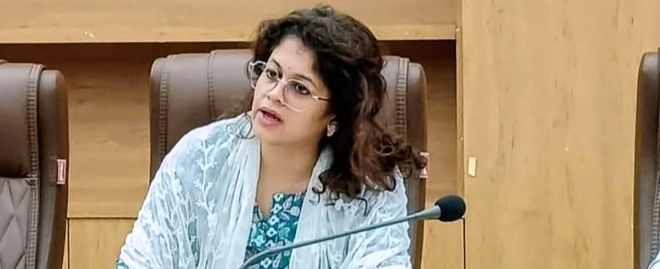 जिलाधिकारी ग़ज़ल भारद्वाज की अध्यक्षता में कलेक्ट्रेट सभागार में बाढ़ स्टेयरिंग कमेटी की बैठक कर तैयारी के पूरी रखने के निर्देश दिए।