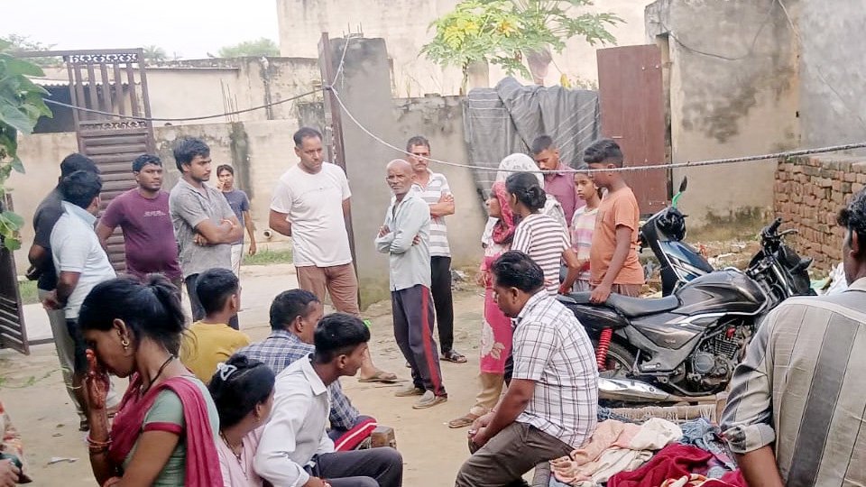 यूपी में दो बहनों पर तेजाब डाला: रिश्ता टूटने के बाद भी शादी को दबाव बना रहा था आरोपी, इनकार करने पर किया हमला