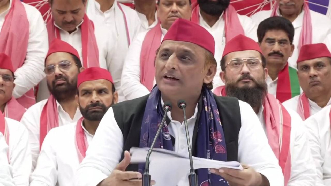 विपक्ष के नेताओं को बदनाम करने के लिए एआई वीडियो बनाकर वायरल कर रही सरकार: अखिलेश यादव