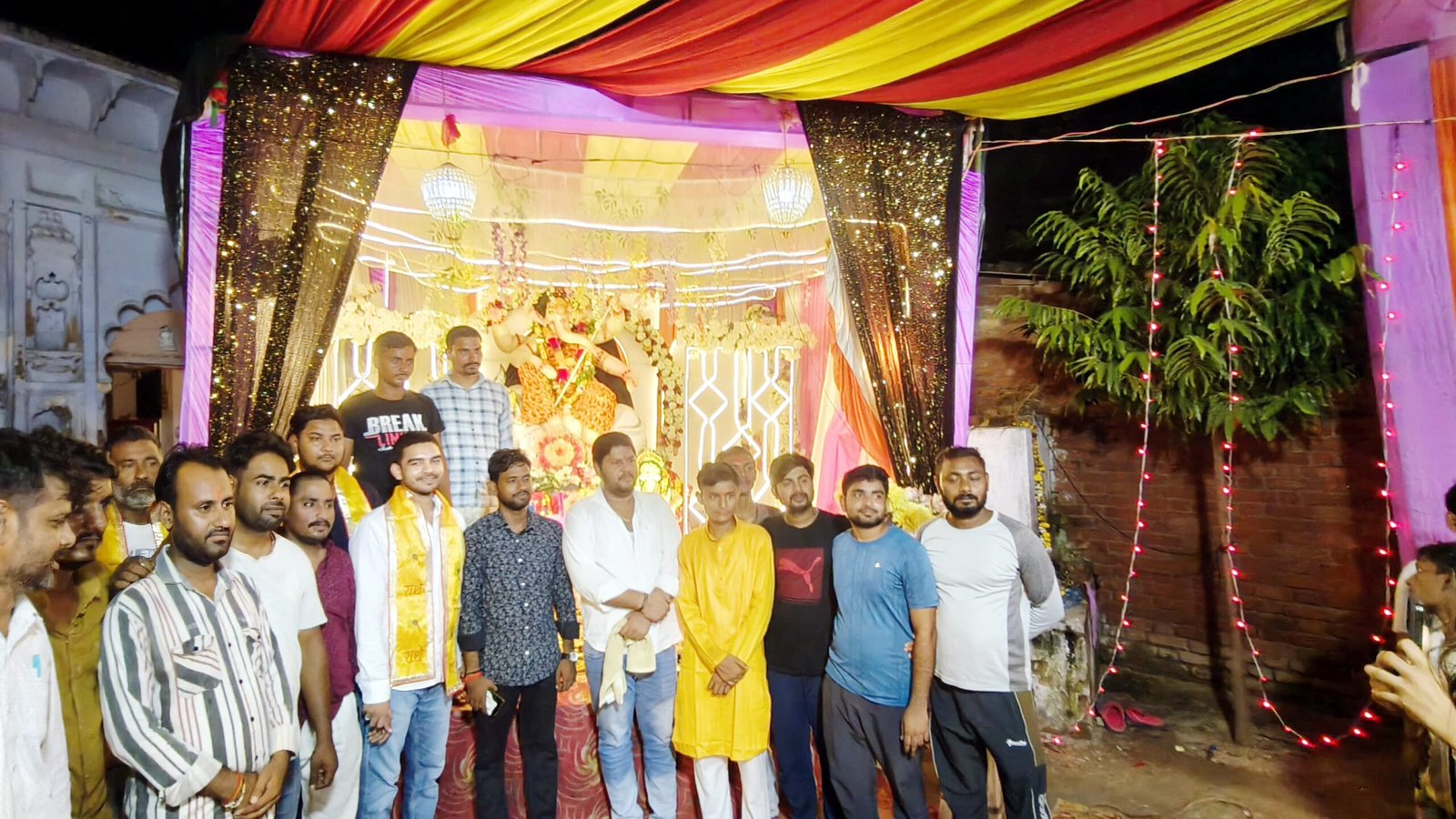 ग्राम बबीना में गणेश महोत्सव धूमधाम से जारी