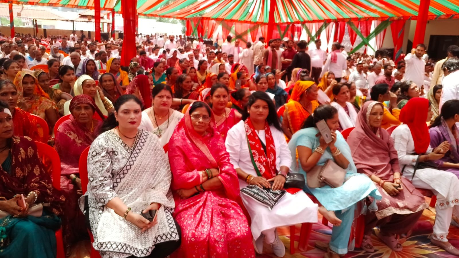 जालौन में गरजे सपा प्रदेश अध्यक्ष श्यामलाल पाल-हिंदू नहीं PDA है खतरे में,बाटोगे तो काटोगे से रहो सावधान,2027 में सपा सरकार बनी तो महिलाओं को चालीस हजार, नौजवानो को मिलेगी दौड़ लगाने पर वर्दी